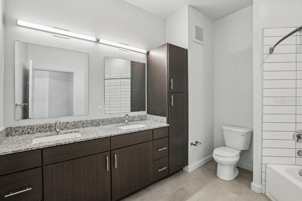 For Rent: $1,681 (1 beds, 1 baths, 740 Square Feet)