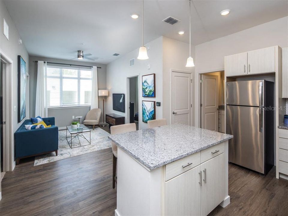 For Rent: $1,681 (1 beds, 1 baths, 740 Square Feet)