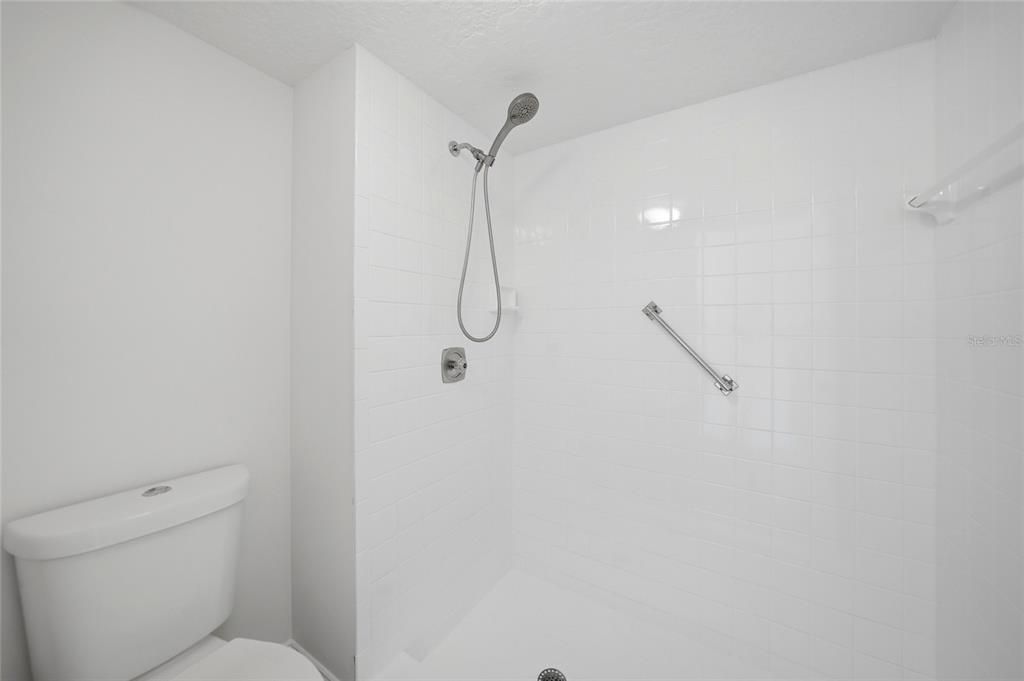 En Venta: $299,900 (2 camas, 2 baños, 1334 Pies cuadrados)