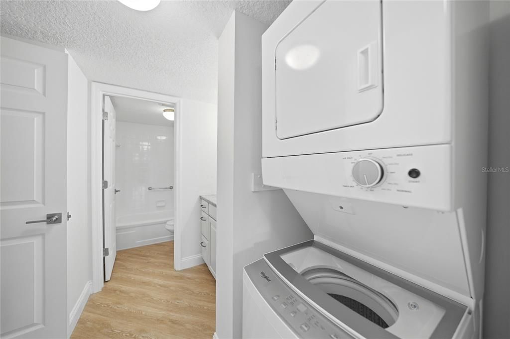 En Venta: $299,900 (2 camas, 2 baños, 1334 Pies cuadrados)