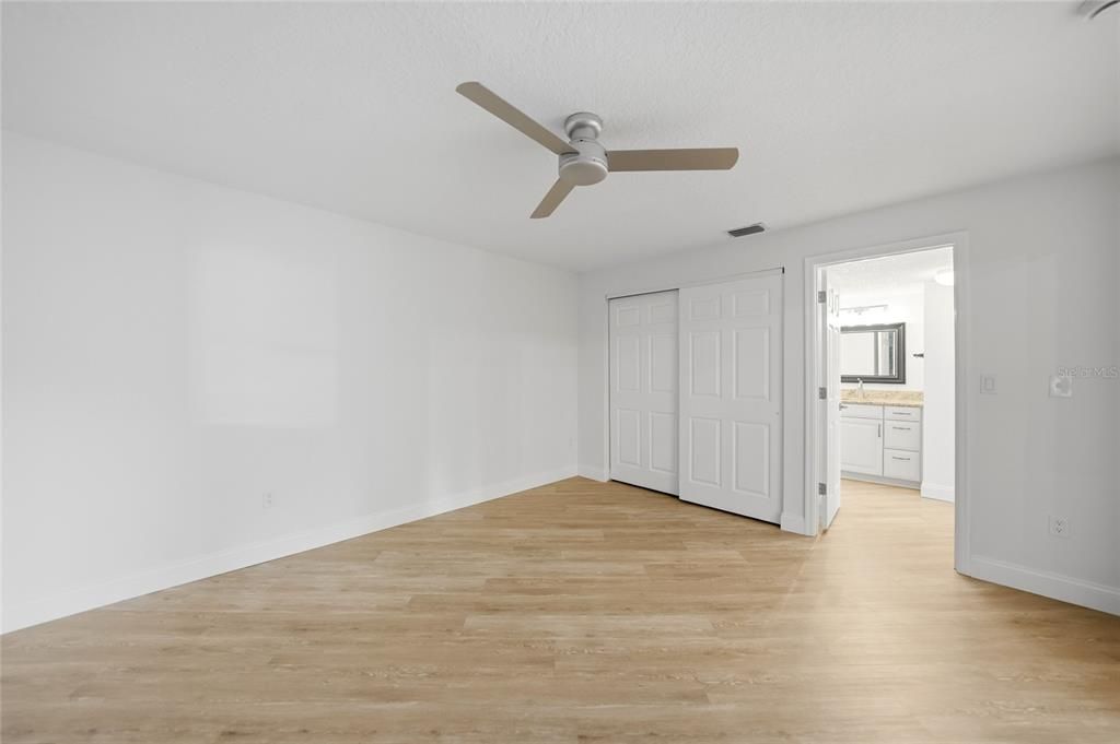 En Venta: $299,900 (2 camas, 2 baños, 1334 Pies cuadrados)