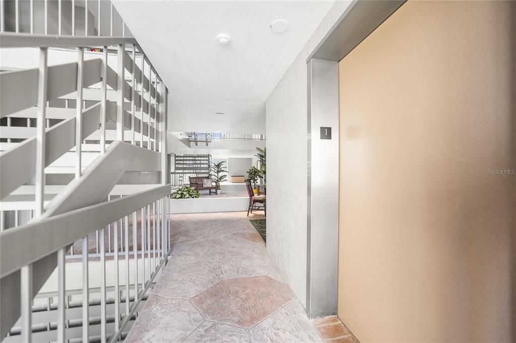 En Venta: $299,900 (2 camas, 2 baños, 1334 Pies cuadrados)
