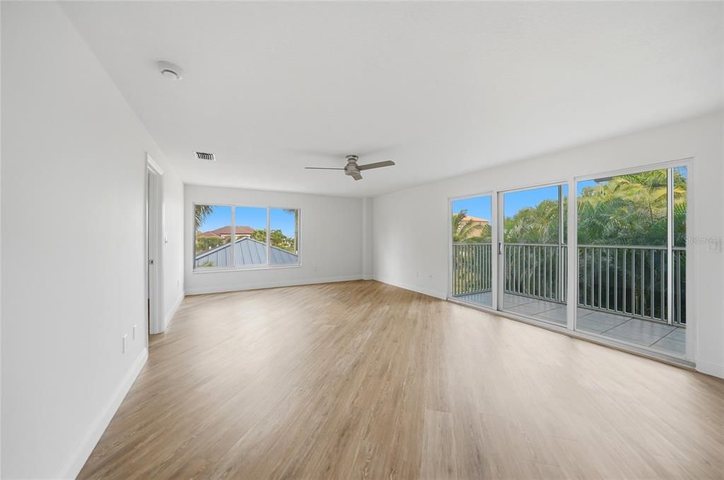 En Venta: $299,900 (2 camas, 2 baños, 1334 Pies cuadrados)