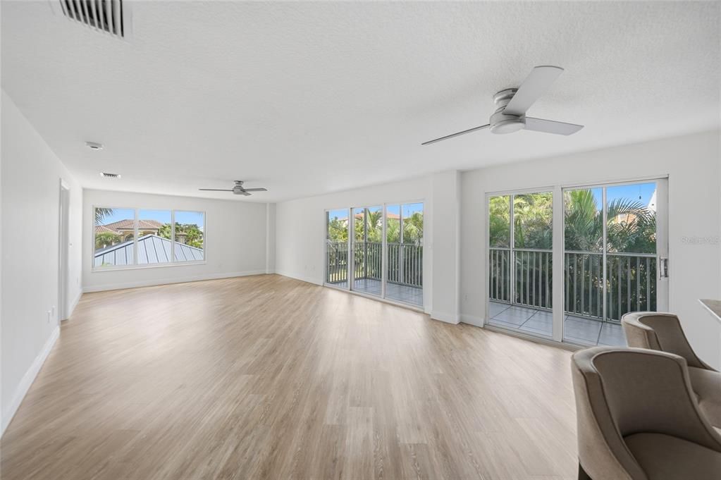 En Venta: $299,900 (2 camas, 2 baños, 1334 Pies cuadrados)