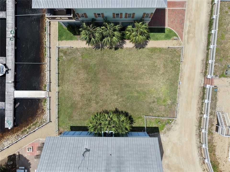 En Venta: $325,000 (0.08 acres)