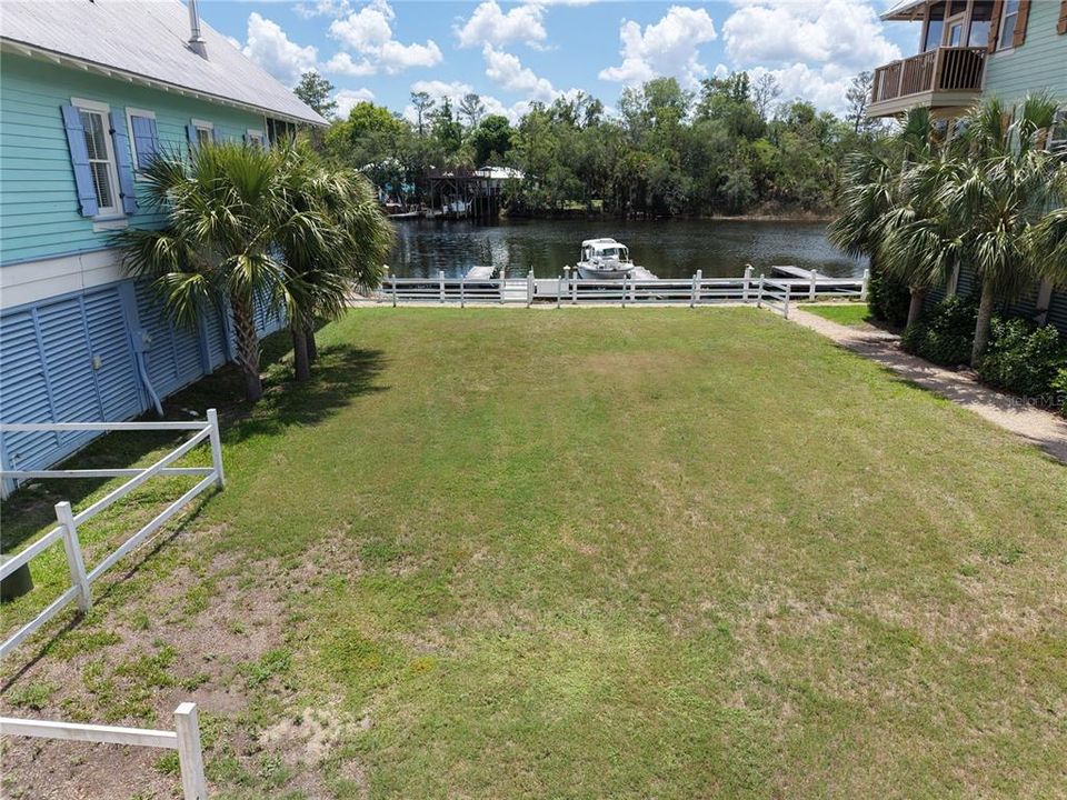 En Venta: $325,000 (0.08 acres)