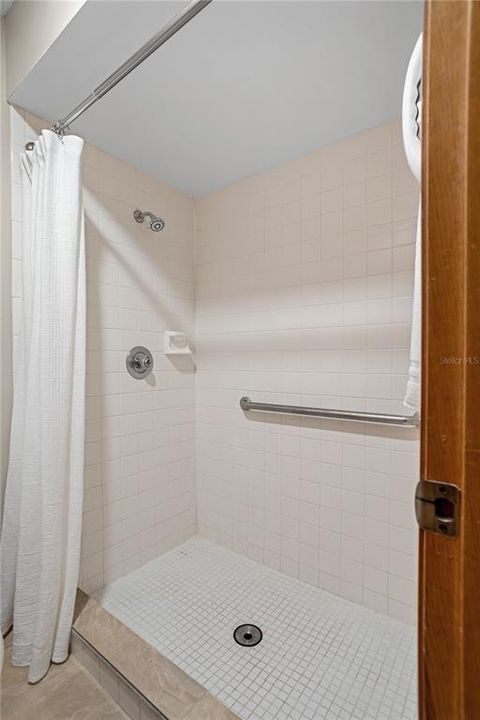 En Venta: $329,900 (2 camas, 2 baños, 1298 Pies cuadrados)