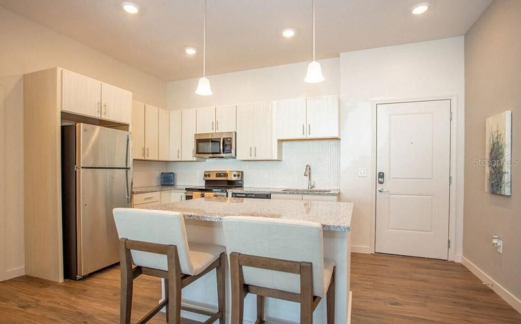 For Rent: $2,219 (3 beds, 2 baths, 1309 Square Feet)