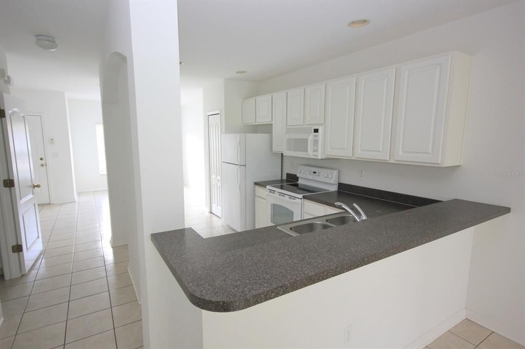 For Rent: $1,800 (2 beds, 2 baths, 1335 Square Feet)