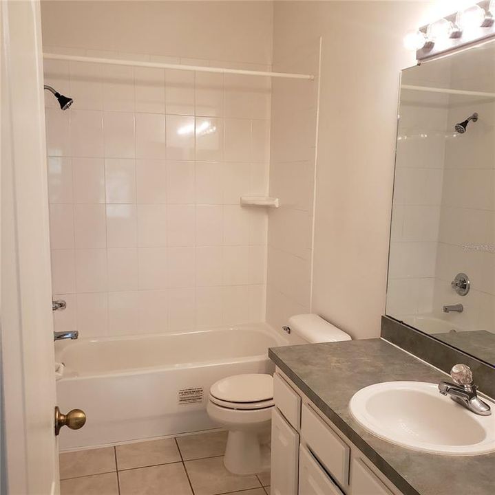 For Rent: $1,800 (2 beds, 2 baths, 1335 Square Feet)