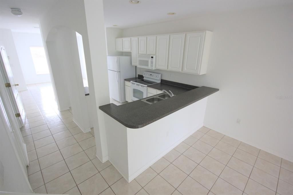 For Rent: $1,800 (2 beds, 2 baths, 1335 Square Feet)