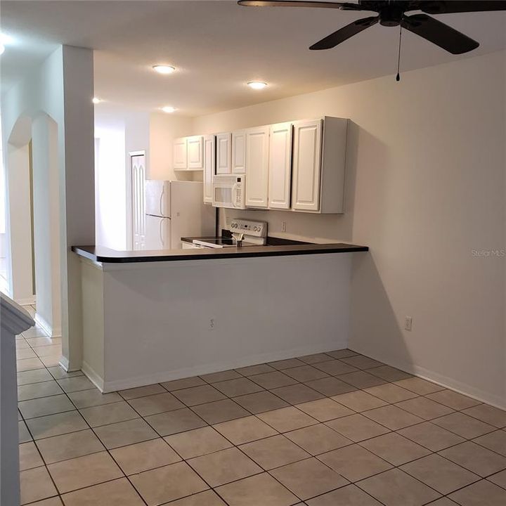 For Rent: $1,800 (2 beds, 2 baths, 1335 Square Feet)