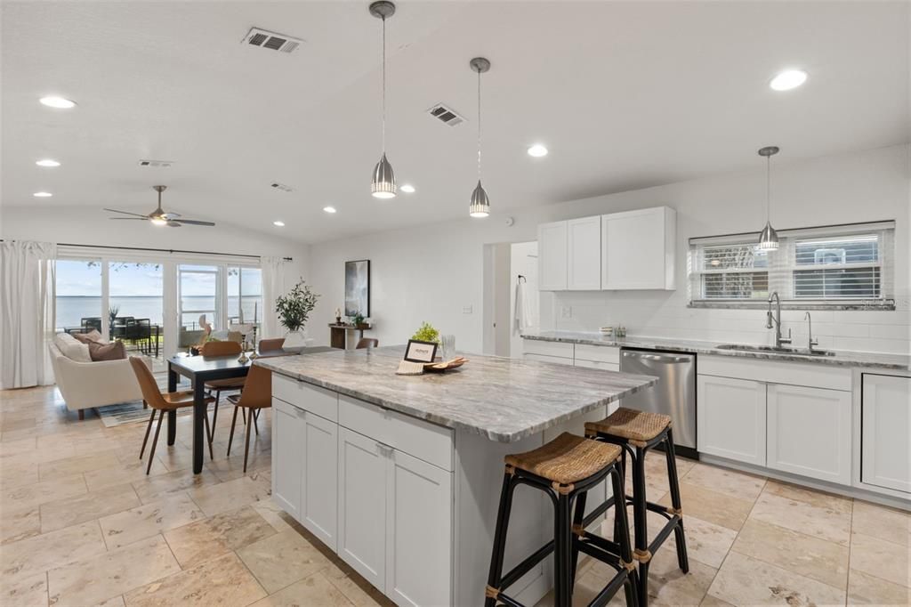 For Sale: $550,000 (2 beds, 2 baths, 1100 Square Feet)