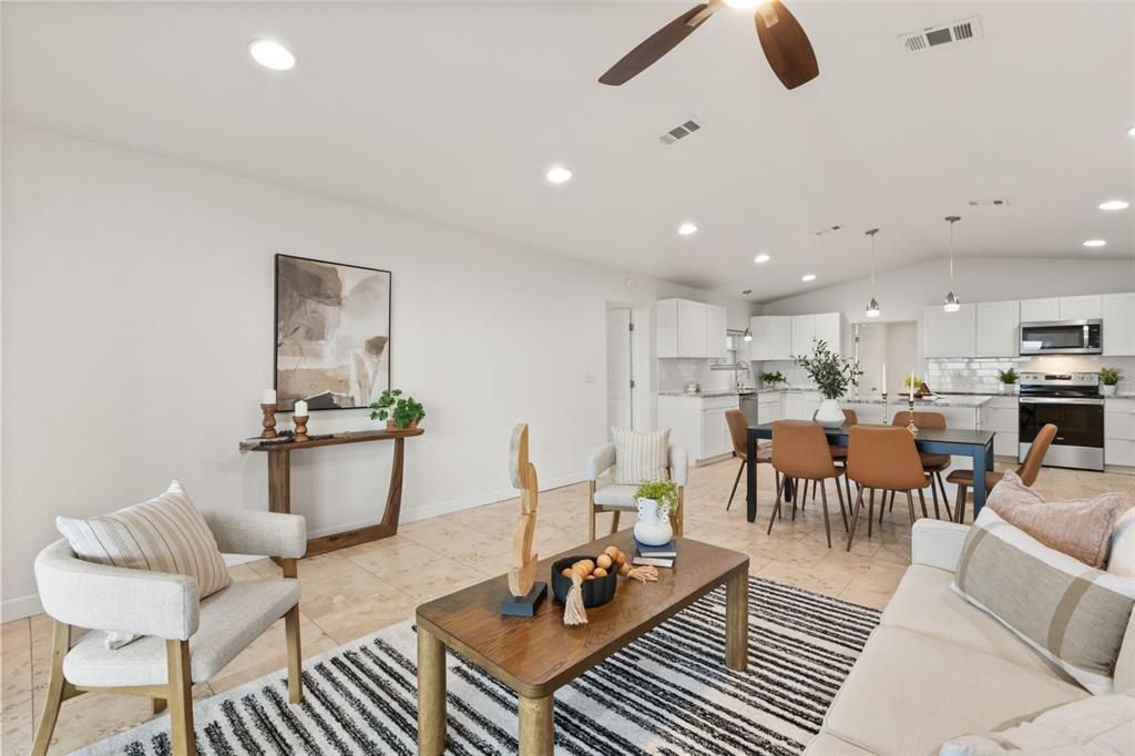 For Sale: $550,000 (2 beds, 2 baths, 1100 Square Feet)