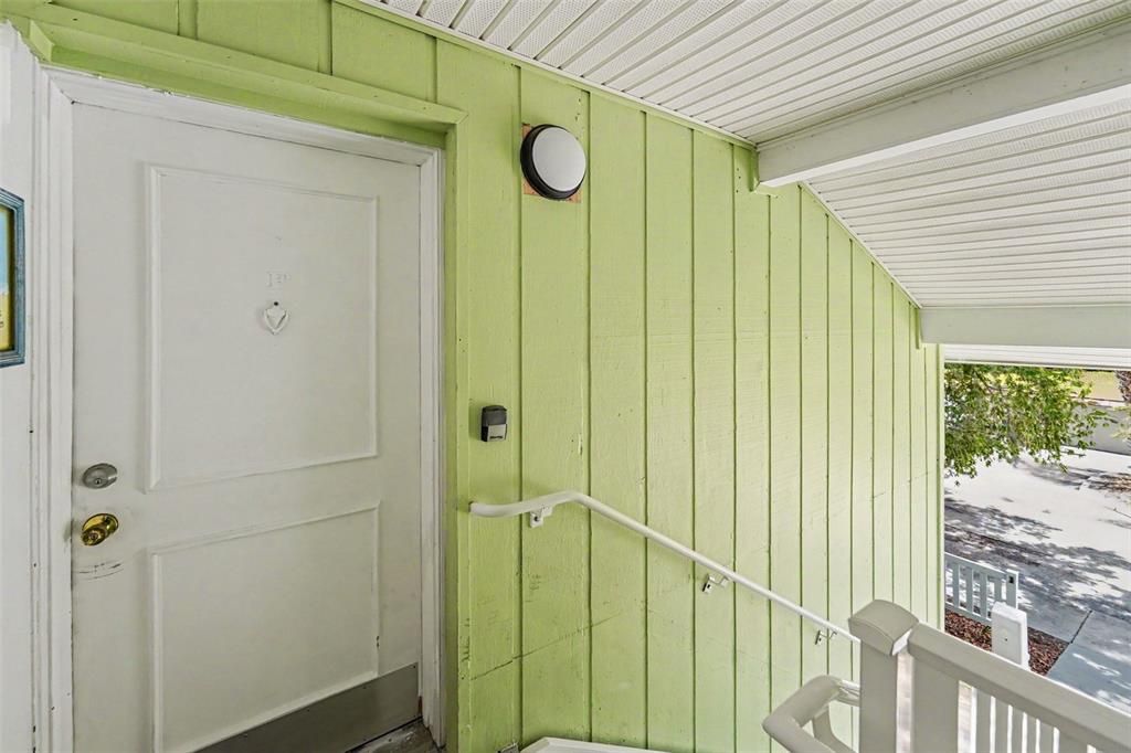 For Sale: $290,000 (3 beds, 2 baths, 1375 Square Feet)