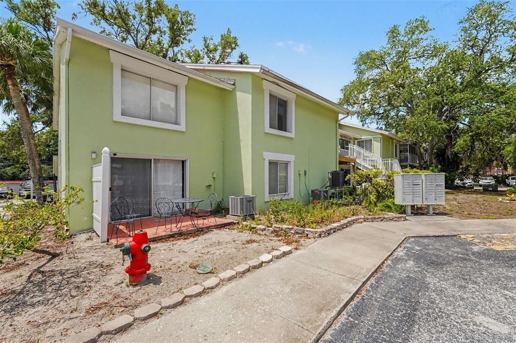 For Sale: $290,000 (3 beds, 2 baths, 1375 Square Feet)