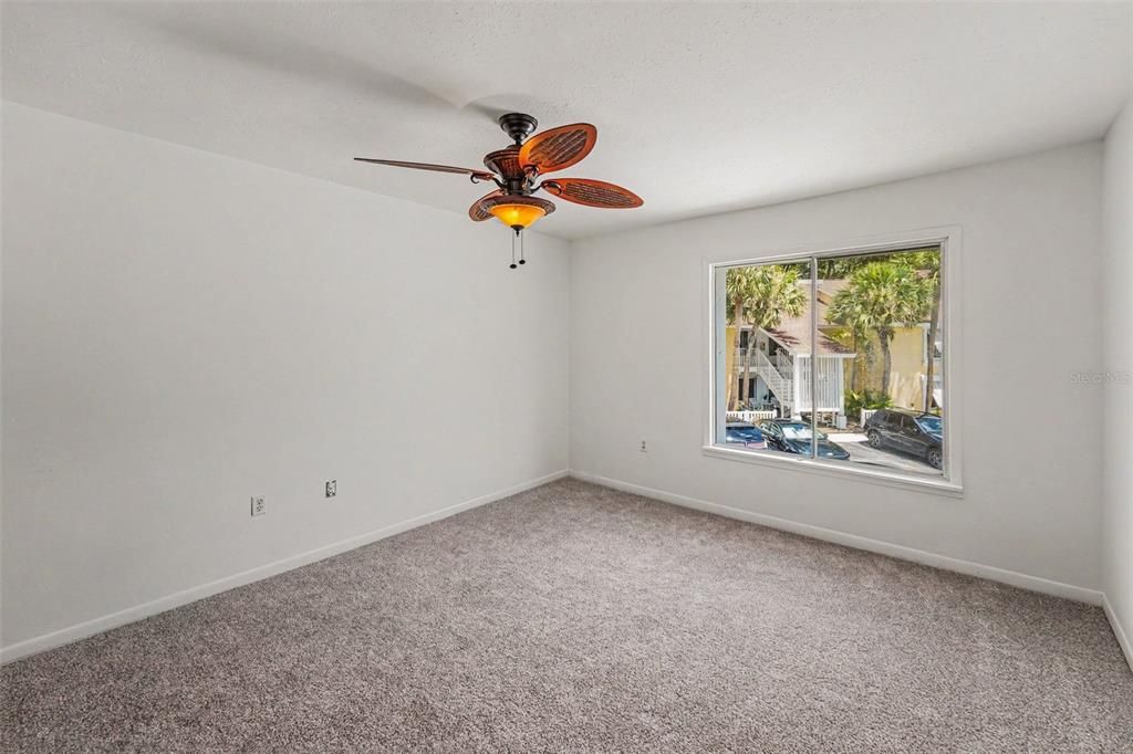 For Sale: $290,000 (3 beds, 2 baths, 1375 Square Feet)