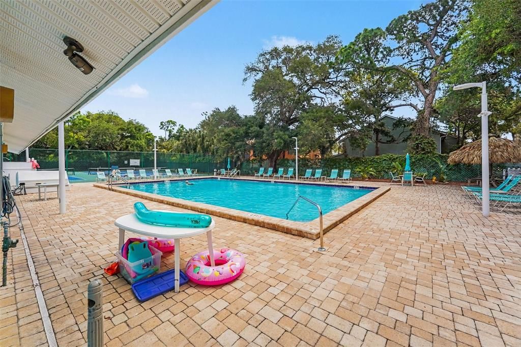 For Sale: $290,000 (3 beds, 2 baths, 1375 Square Feet)