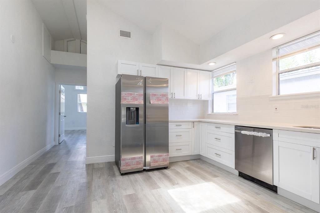 For Rent: $2,695 (3 beds, 2 baths, 1772 Square Feet)