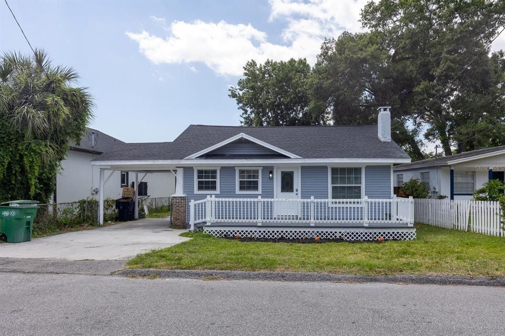 For Rent: $2,695 (3 beds, 2 baths, 1772 Square Feet)