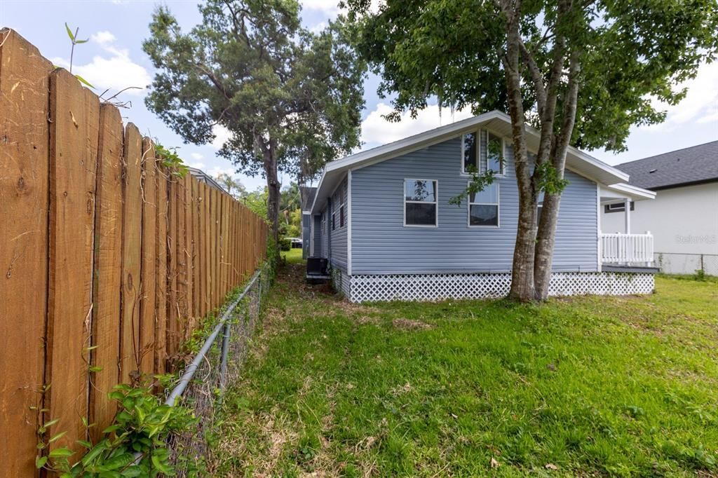 For Rent: $2,695 (3 beds, 2 baths, 1772 Square Feet)