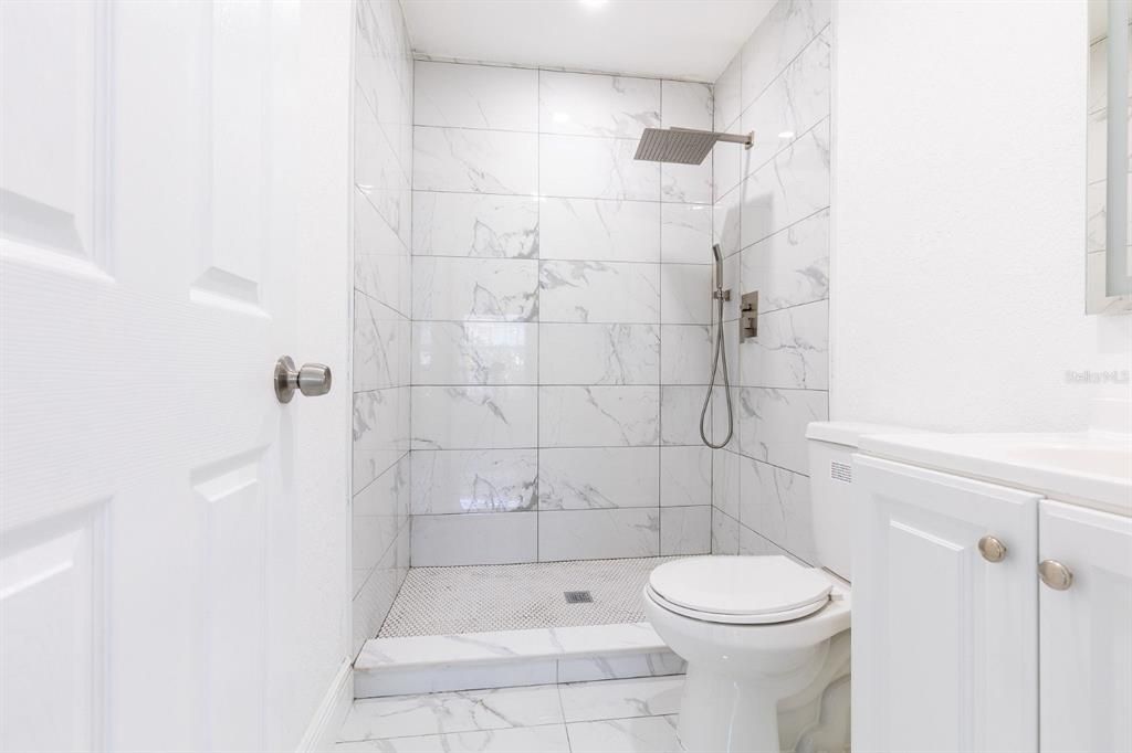 For Rent: $2,695 (3 beds, 2 baths, 1772 Square Feet)