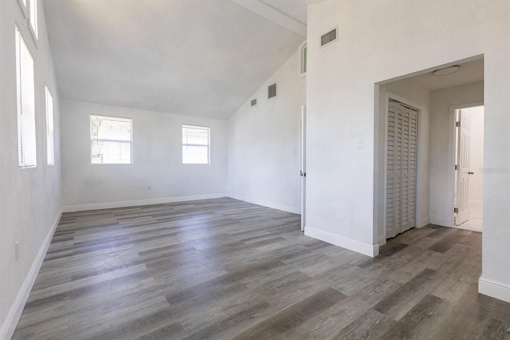 For Rent: $2,695 (3 beds, 2 baths, 1772 Square Feet)