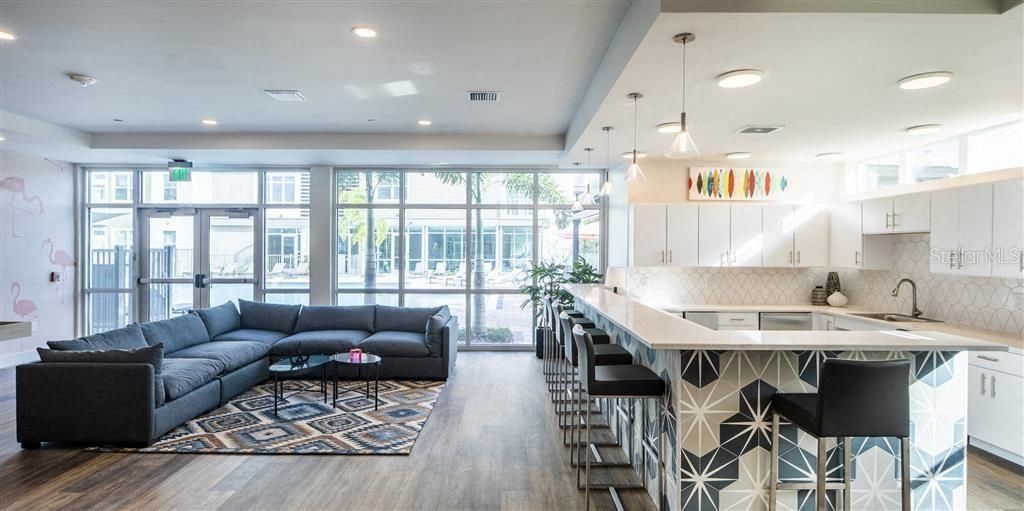 For Rent: $1,854 (2 beds, 2 baths, 978 Square Feet)