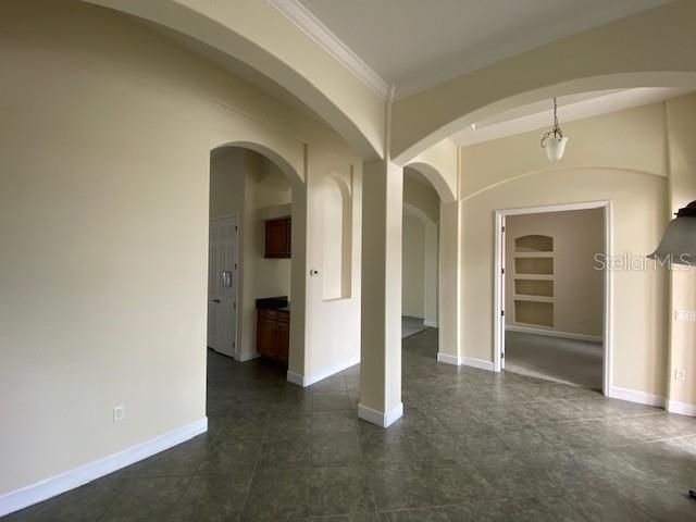 Activo con contrato: $879,000 (4 camas, 3 baños, 3352 Pies cuadrados)