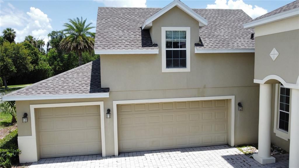Activo con contrato: $879,000 (4 camas, 3 baños, 3352 Pies cuadrados)
