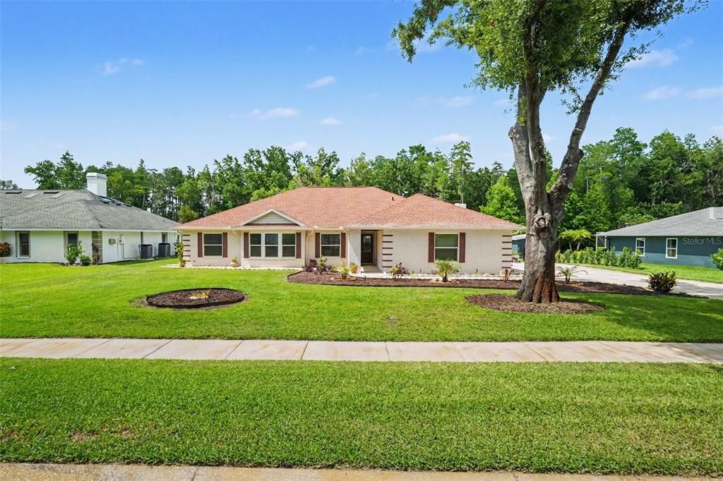 For Sale: $639,000 (3 beds, 2 baths, 2615 Square Feet)