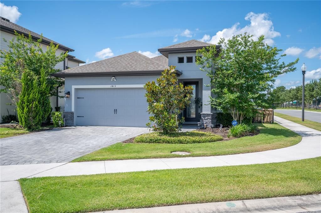 For Sale: $399,900 (3 beds, 2 baths, 1570 Square Feet)