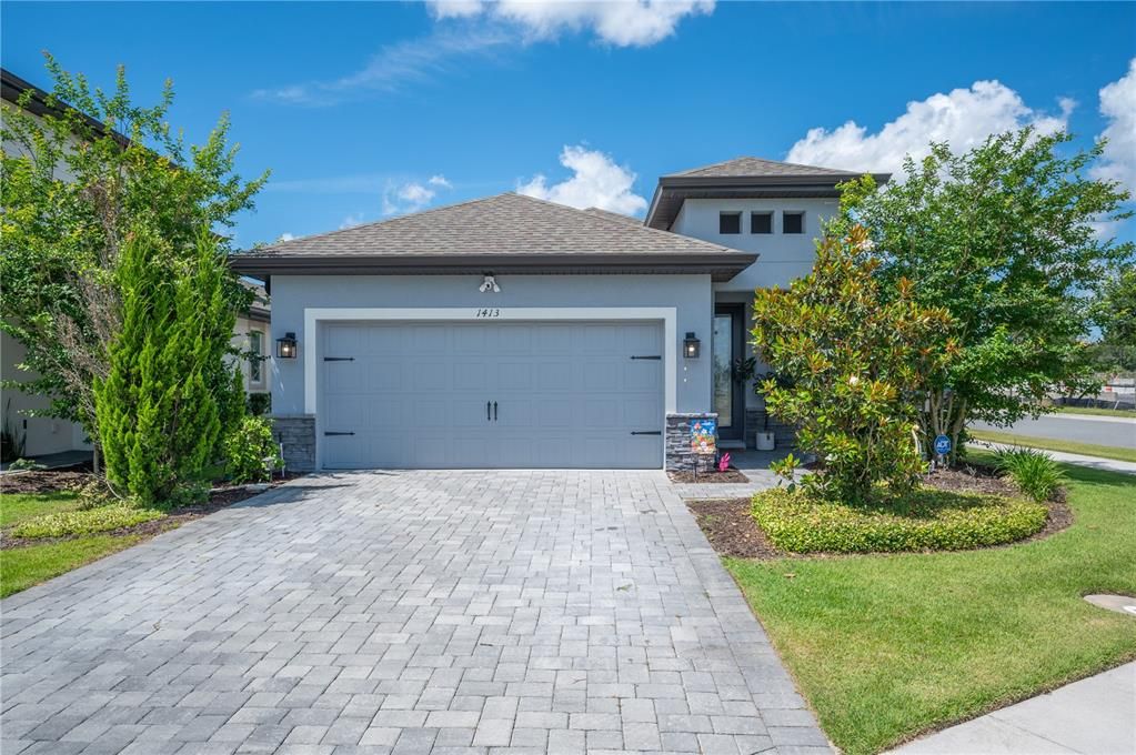 For Sale: $399,900 (3 beds, 2 baths, 1570 Square Feet)
