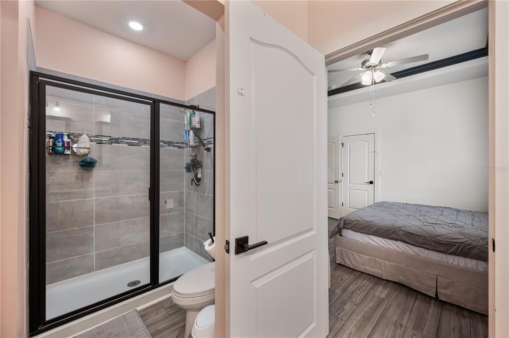 For Sale: $399,900 (3 beds, 2 baths, 1570 Square Feet)