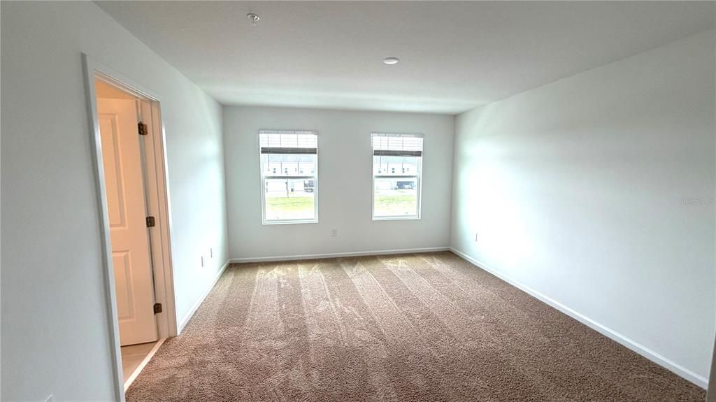Active With Contract: $2,450 (4 beds, 2 baths, 1678 Square Feet)
