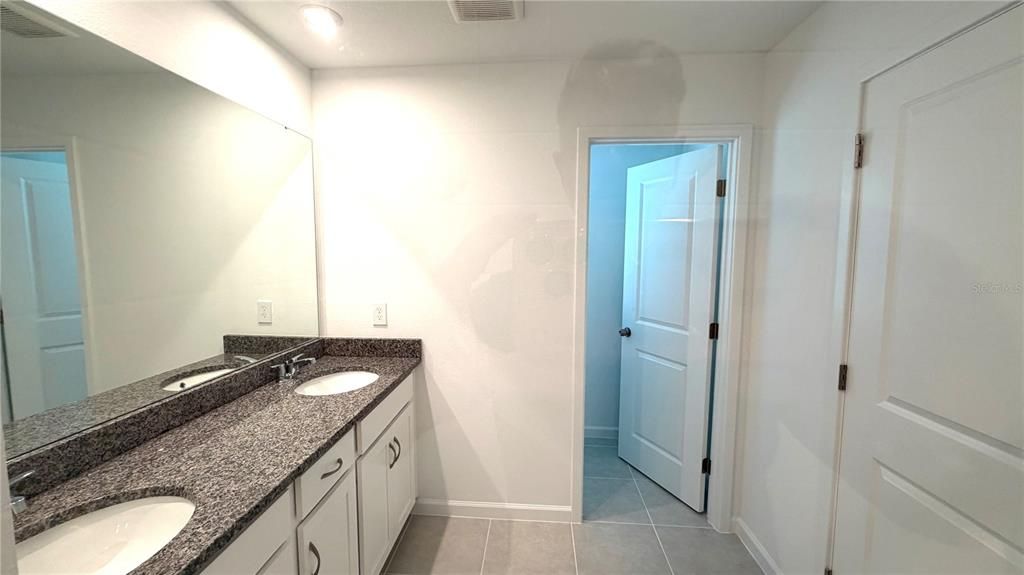 Active With Contract: $2,450 (4 beds, 2 baths, 1678 Square Feet)