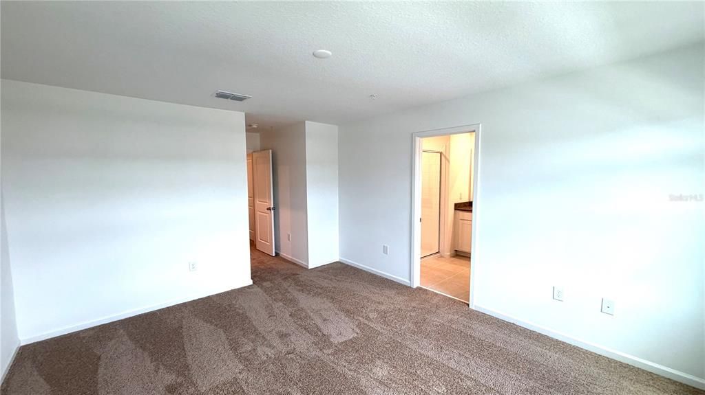 Active With Contract: $2,450 (4 beds, 2 baths, 1678 Square Feet)