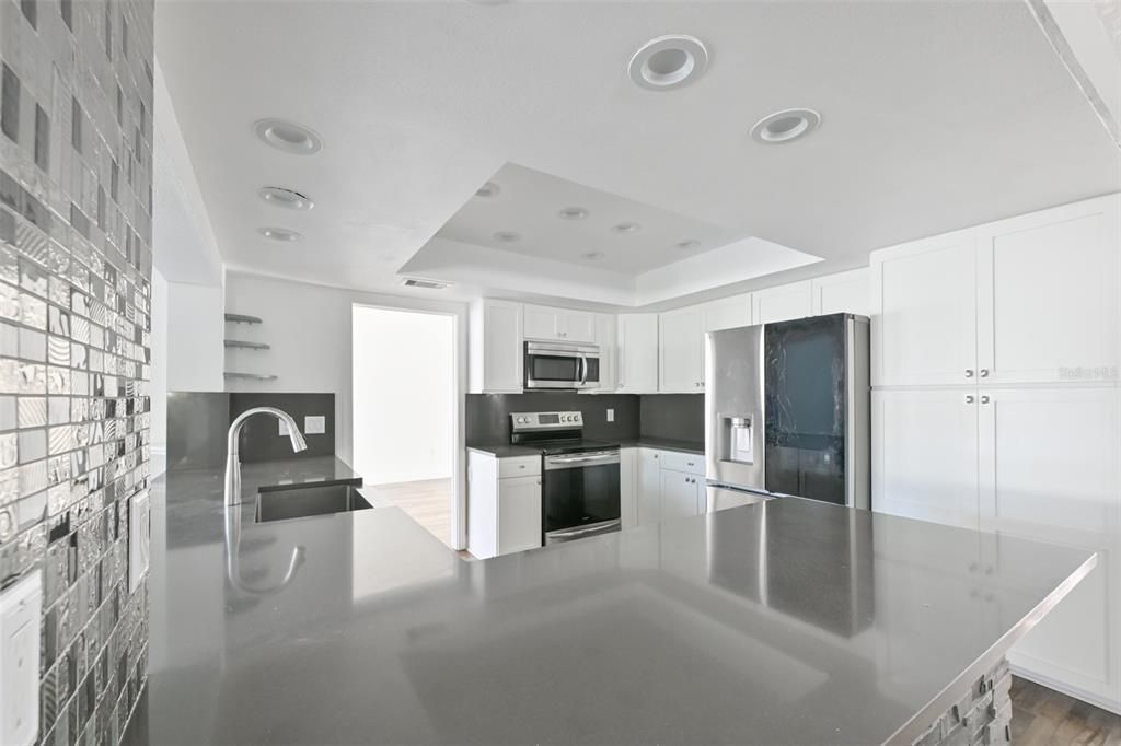 На продажу: $460,000 (4 спален, 2 ванн, 2558 Квадратных фут)
