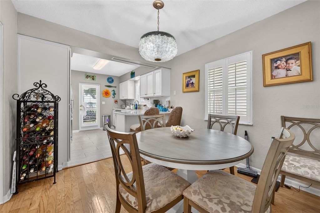 For Sale: $1,050,000 (4 beds, 3 baths, 1576 Square Feet)