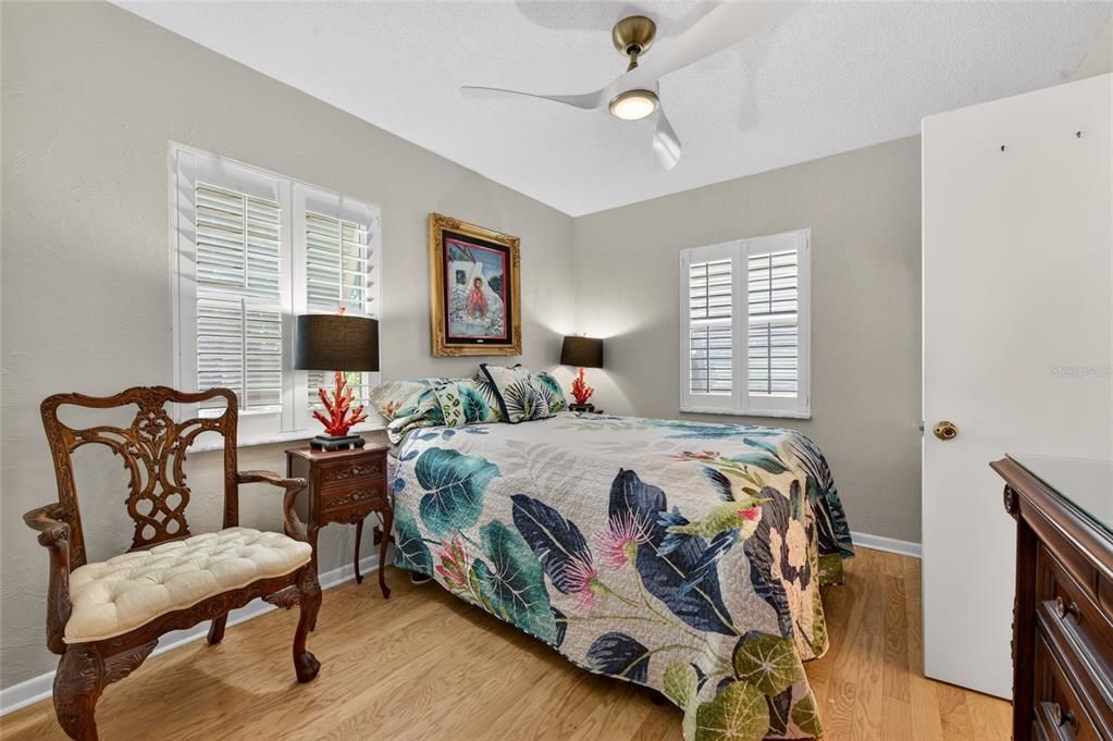 For Sale: $1,050,000 (4 beds, 3 baths, 1576 Square Feet)