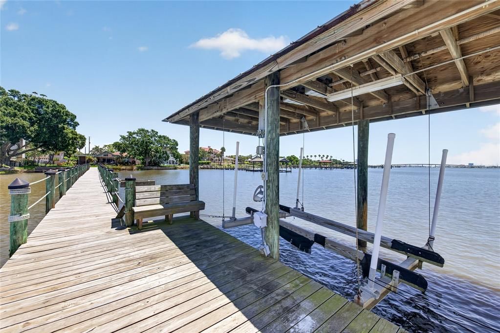 For Sale: $1,050,000 (4 beds, 3 baths, 1576 Square Feet)