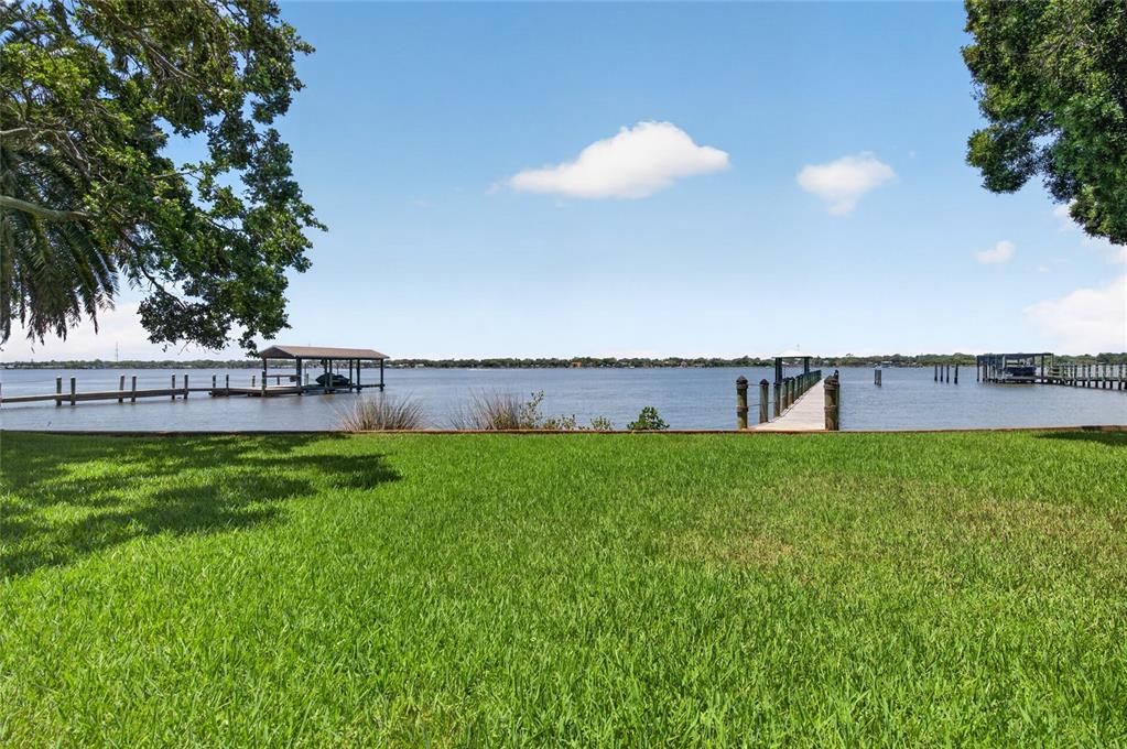 For Sale: $1,050,000 (4 beds, 3 baths, 1576 Square Feet)
