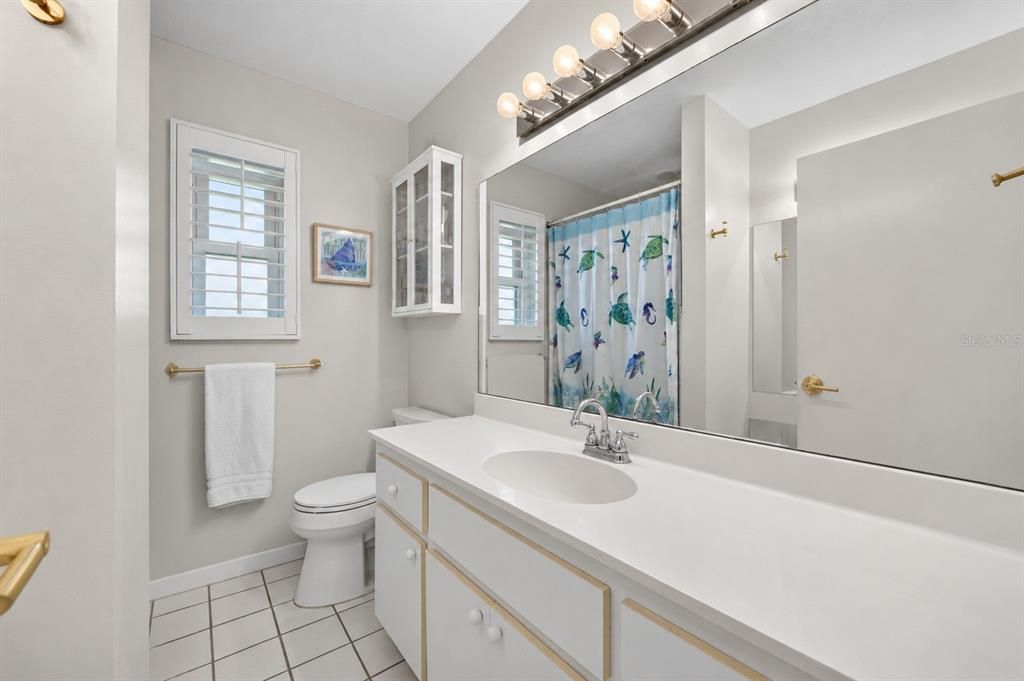 For Sale: $1,050,000 (4 beds, 3 baths, 1576 Square Feet)