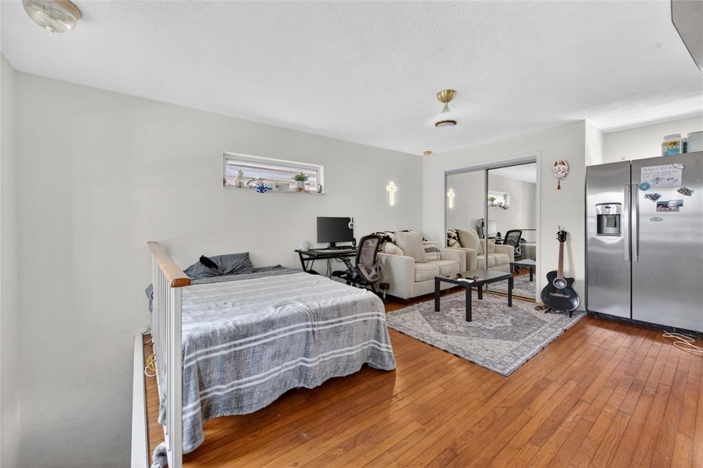 For Sale: $1,050,000 (4 beds, 3 baths, 1576 Square Feet)