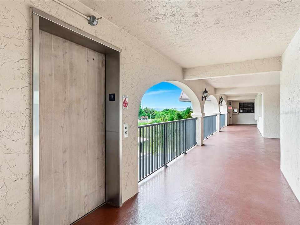 For Sale: $169,697 (2 beds, 2 baths, 1308 Square Feet)
