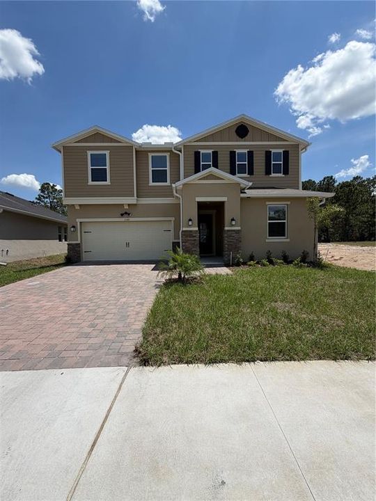 Recently Sold: $567,395 (4 beds, 3 baths, 2566 Square Feet)
