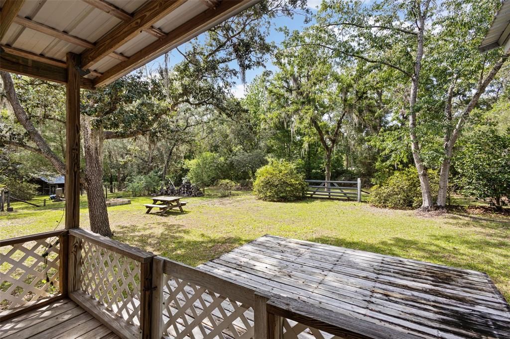 For Sale: $289,900 (3 beds, 2 baths, 1456 Square Feet)