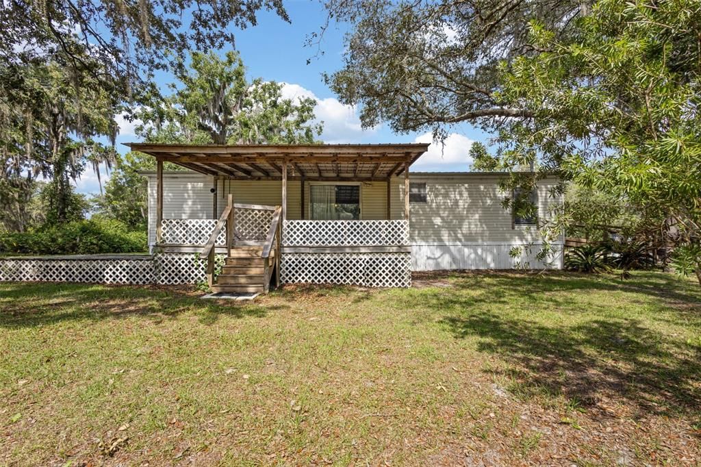 For Sale: $289,900 (3 beds, 2 baths, 1456 Square Feet)