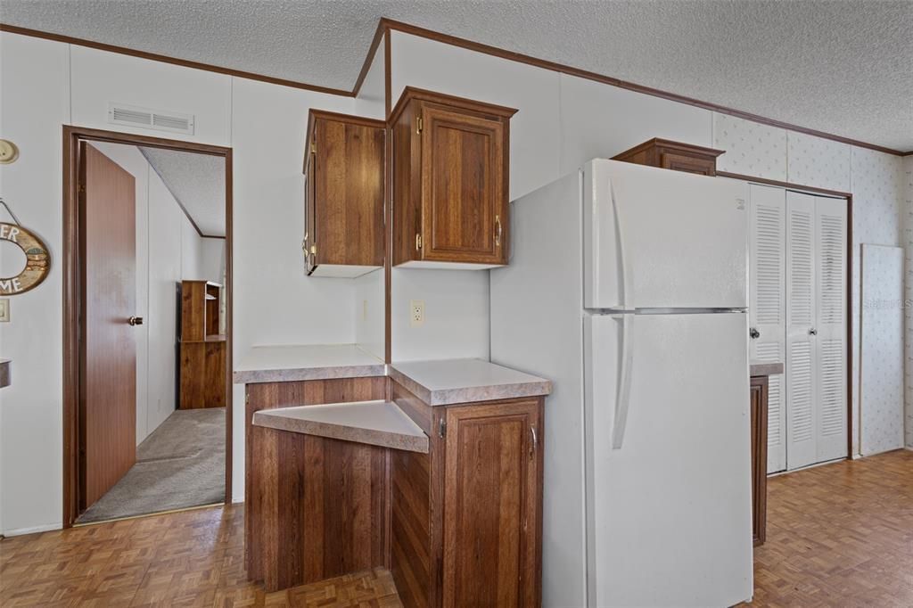 For Sale: $289,900 (3 beds, 2 baths, 1456 Square Feet)