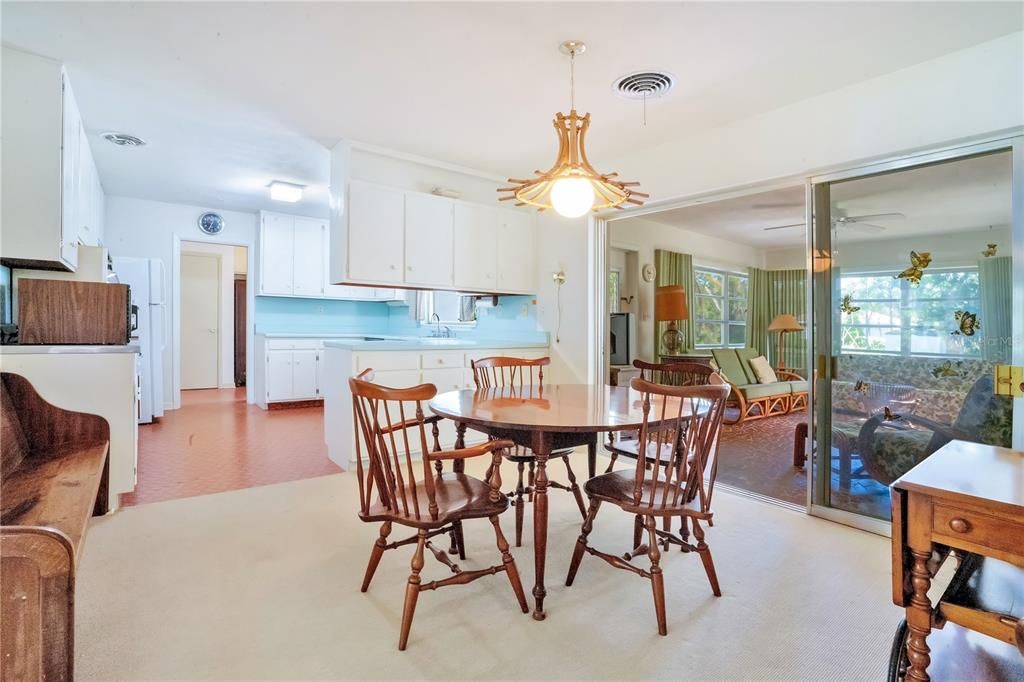 For Sale: $275,000 (4 beds, 2 baths, 2281 Square Feet)